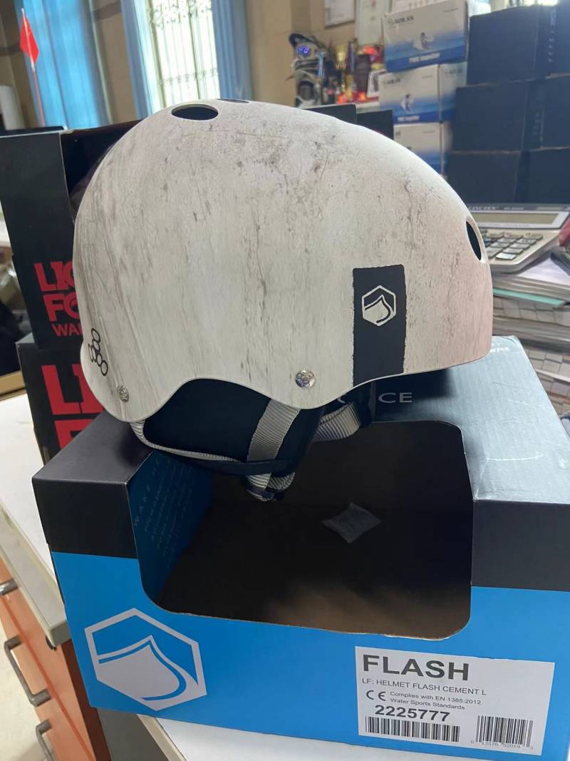 美国 liquidfore L码FLASH护耳滑水头盔