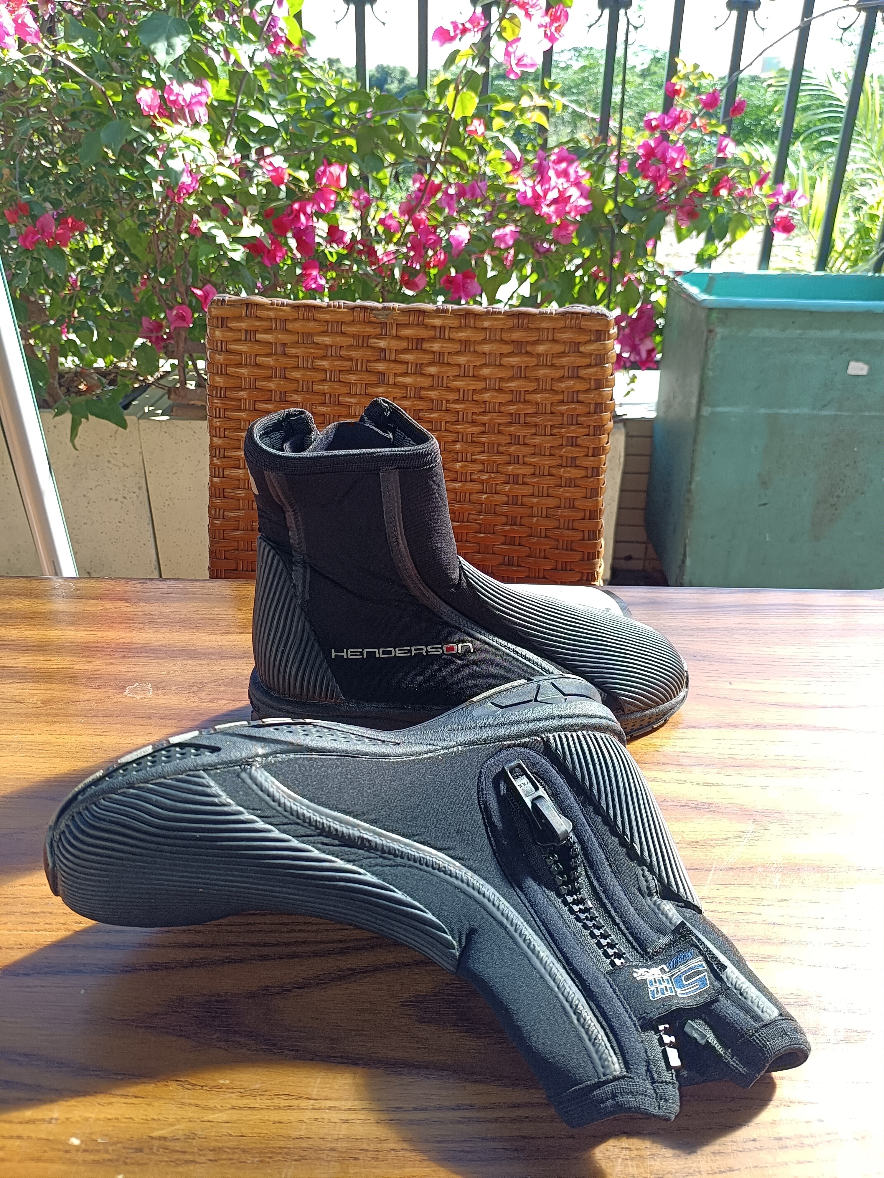 高筒黑色带内拉链摩托艇鞋潜水鞋 42 43.5